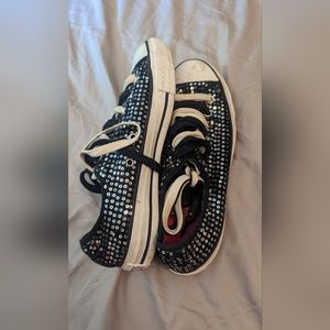 Black glittery vintage converse. Literally can't find anywhere else.